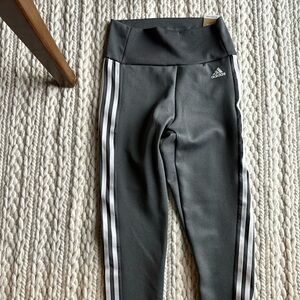 Adidas NEW with tags Aeroready leggings Small. Inside pocket